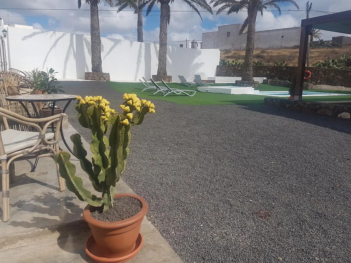 Hotelito Rural Flor De Timanfaya Tinajo Landhuis